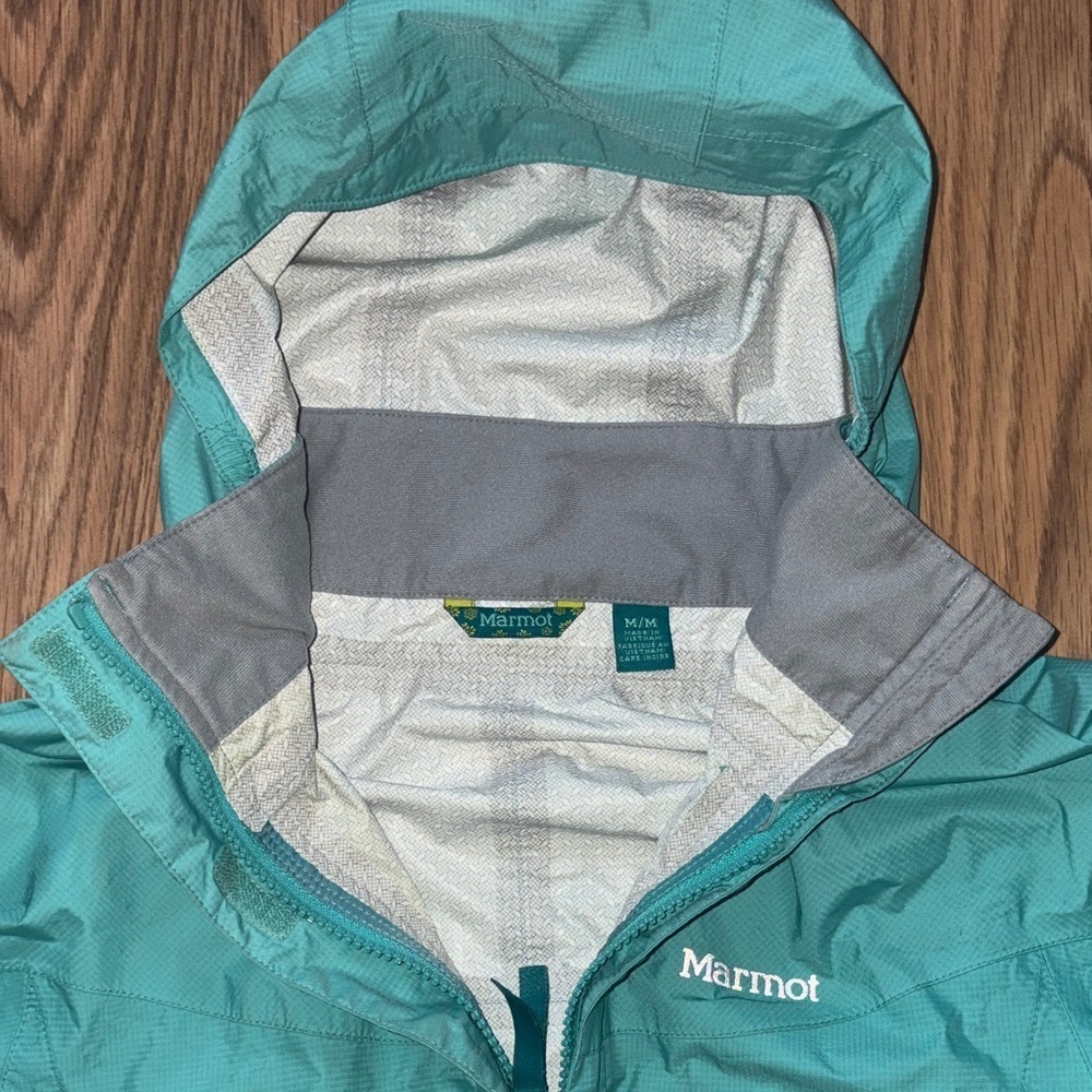 Girls waterproof jacket Marmot. Windproof. Outdoor performance wear. - Picture 3 of 6